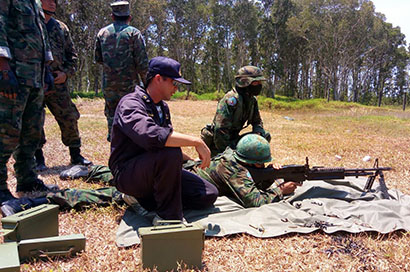 กองพันต่อสู้อากาศยานที่ ๒๒ ฝึกยิงอาวุธประจำกายกำลังพลฝึกทบทวนความพร้อมก่อนออกปฏิบัติราชการ
