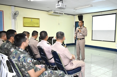 The Nursing Battalion, Department of Support, attended a lecture on mental health problems common among military personnel. by lecturers from Apakorn Kiatwong Hospital